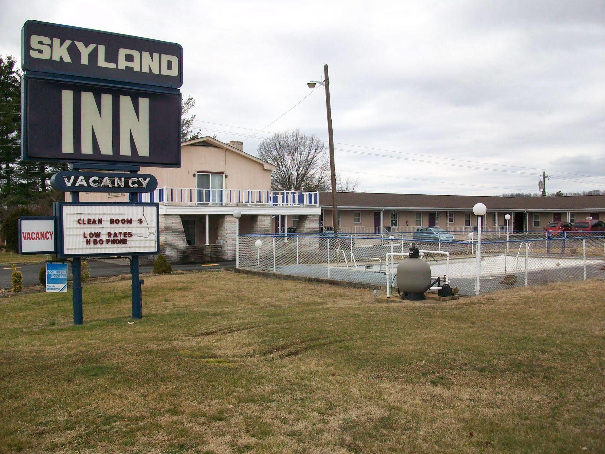 Skyland Inn - Bristol Hilander Park Esterno foto